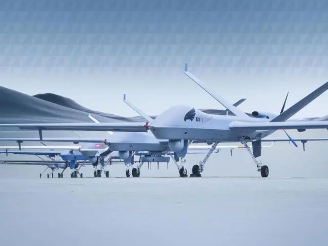 翼龙-X等20余型国产军用无人机亮相航展，，，，，，无人机协同系统日益完整